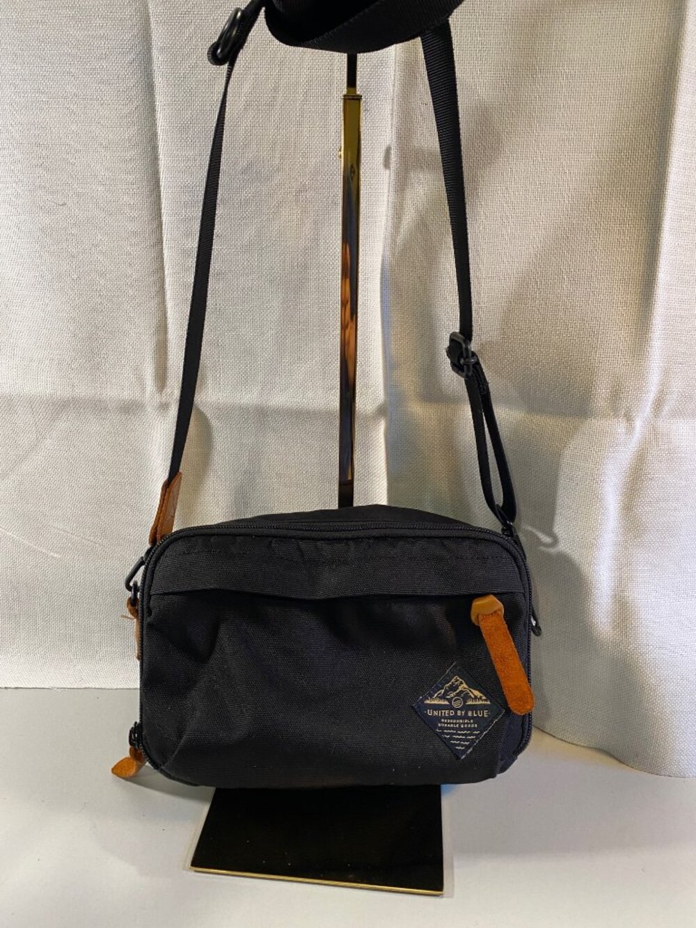 United by Blue - Women's "Pass" canvas crossbody purse